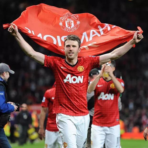 Happy birthday maestro midfielder Michael Carrick aka carras 