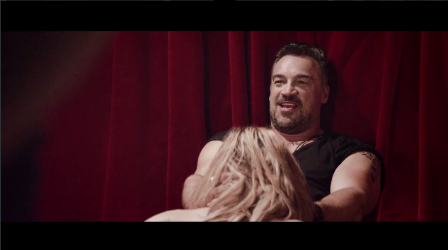 MarkALewis1's tweet photo. @sabrinarmf @Vimeo that's not all that was blown @alekspaun! #schooloffish http://t.co/RGA8Dz4Ojn