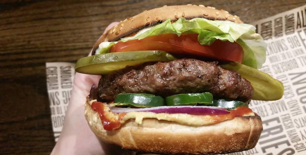 DailyHiveVan's tweet photo. FREE Burgers tomorrow at @BigSmokeBurger's #Vancouver grand opening! http://t.co/ctnYOTbN3A http://t.co/bUCdx0ZSHc