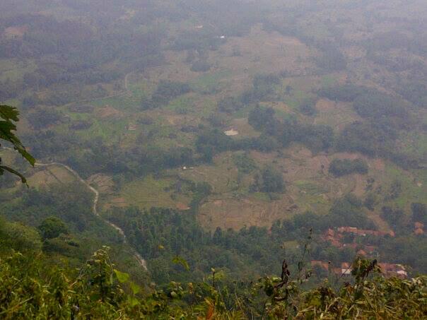 Pamandangan d puncak gunung parang