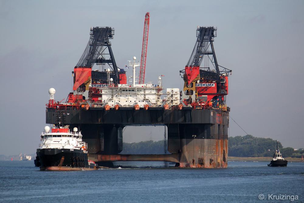 TEUbooker's tweet photo. “@Haveninzicht: Kolga met Hermod van #Heerema inkomende voor @KeppelVerolme @PortOfRotterdam @NL_RTM http://t.co/IKadfi8j2b” #NLRTM