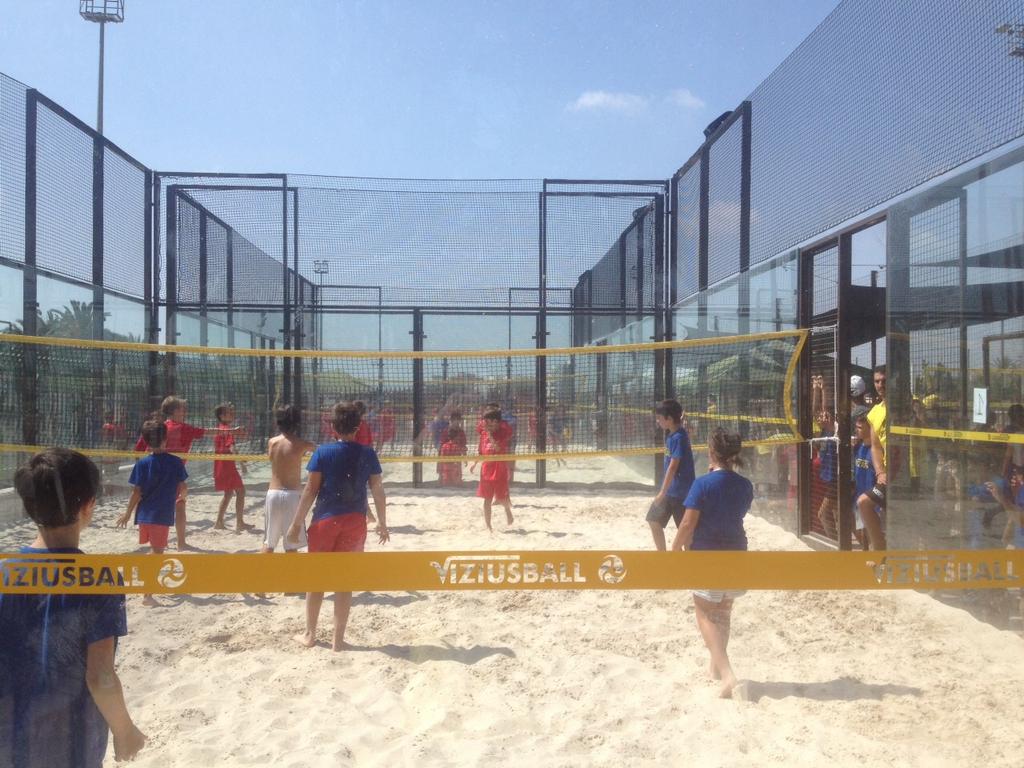 Viziusport's tweet photo. Esta semana nuestr@s chic@s se lo han pasado de maravilla (solo hay que ver las fotos) 😉 http://t.co/RIR69WzP41