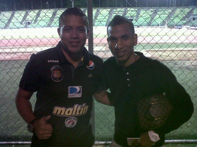 cberroteran's tweet photo. El mayor de los exitos en tu nuevo reto figura #Romulo #Otero #RompiendoBarreras #Escorpion10 #NoTeAgrandes #Rompela http://t.co/S1wjHYIePP