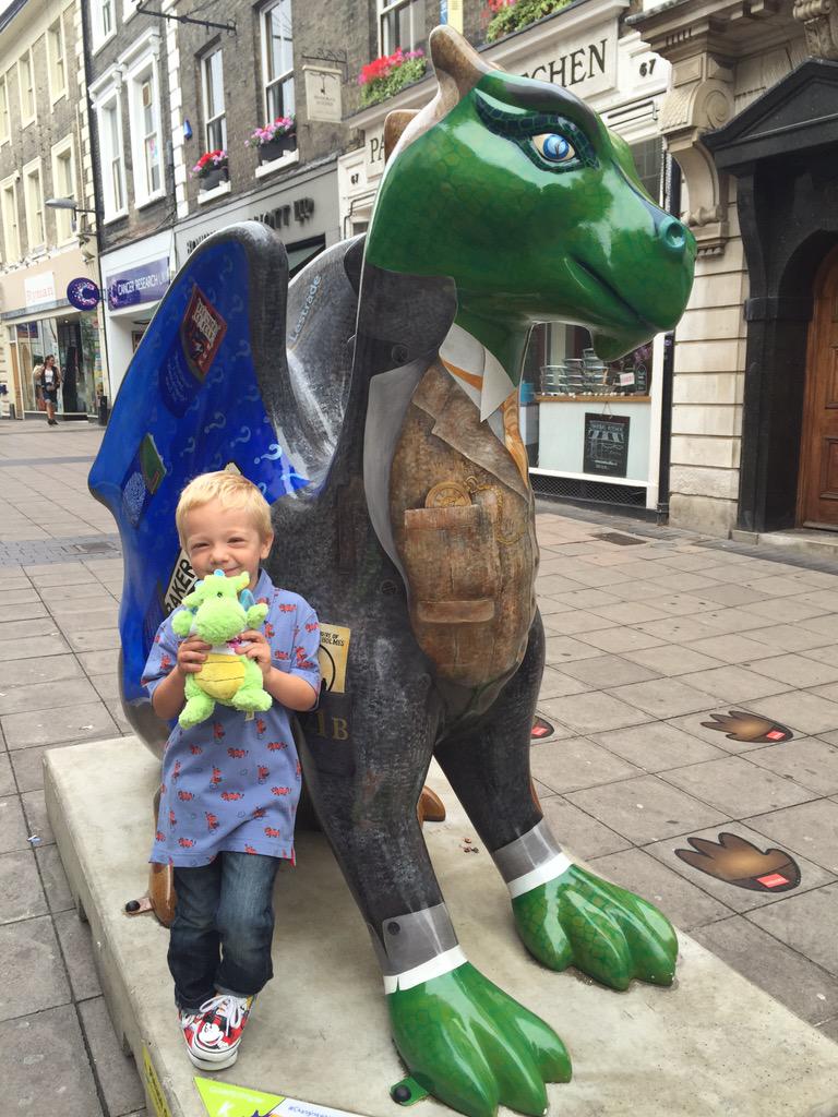 norbertdragon15's tweet image. @GoGoSherlock looking very dapper this morning! @GoGoDragons2015 @norfolkbookworm