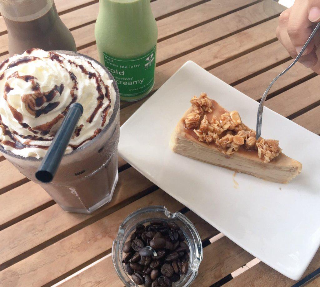 ErahSoo's tweet image. Guys, dah try belum guys makan dekat @foodsbury Cafe? Kalau belum, jemput lah singgah dekat seksyen 9, Shah Alam.