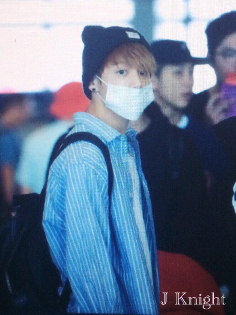 BTS_FACTS's tweet photo. jknight0901: 150725 ORD✈️LAX #BTS #방탄소년단 #Jungkook #정국 PREVIEW http://t.co/Nz0HTzODCr