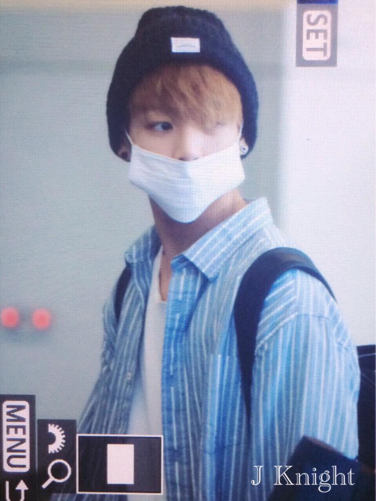 BTS_FACTS's tweet photo. jknight0901: 150725 ORD✈️LAX #BTS #방탄소년단 #Jungkook #정국 PREVIEW http://t.co/Nz0HTzODCr