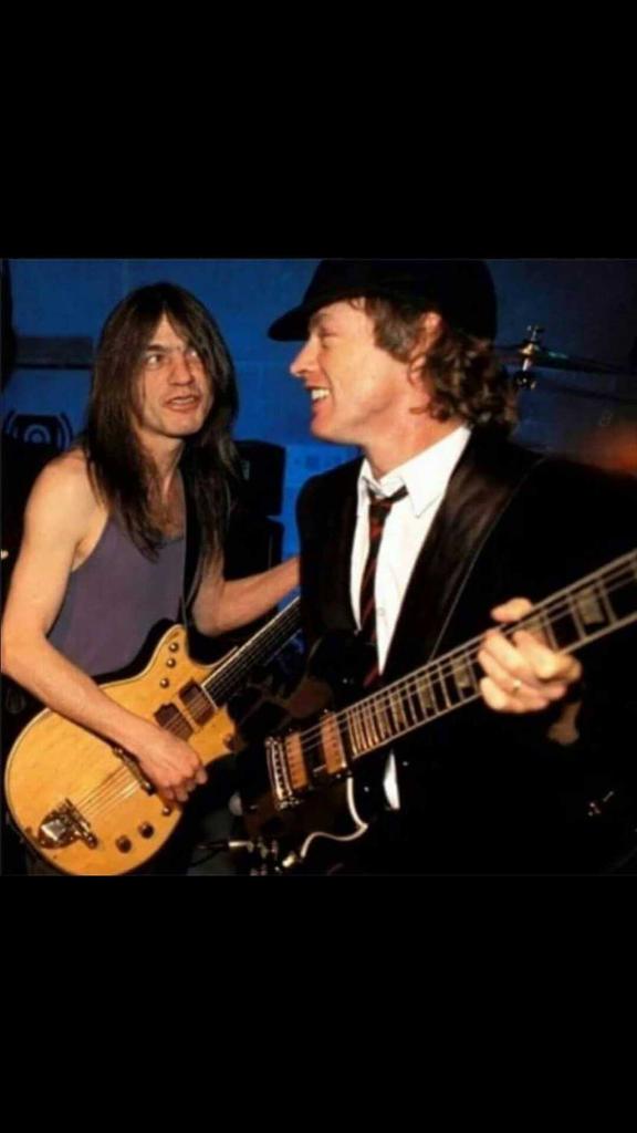 Nick_commisso's tweet photo. @acdcrideon @ACDCtwitta 
@andrewdee03 
#UltimateRiffMasters 
Rocking For Malcolm Tour 2015���
Mal will be Missed Dearly http://t.co/TNo6FUZ4AY