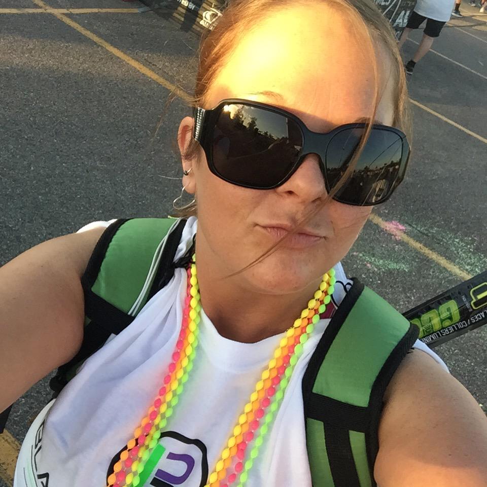 jennss13's tweet photo. #BlacklightRun #DenverCO #2015 http://t.co/PpBGeyHi8h