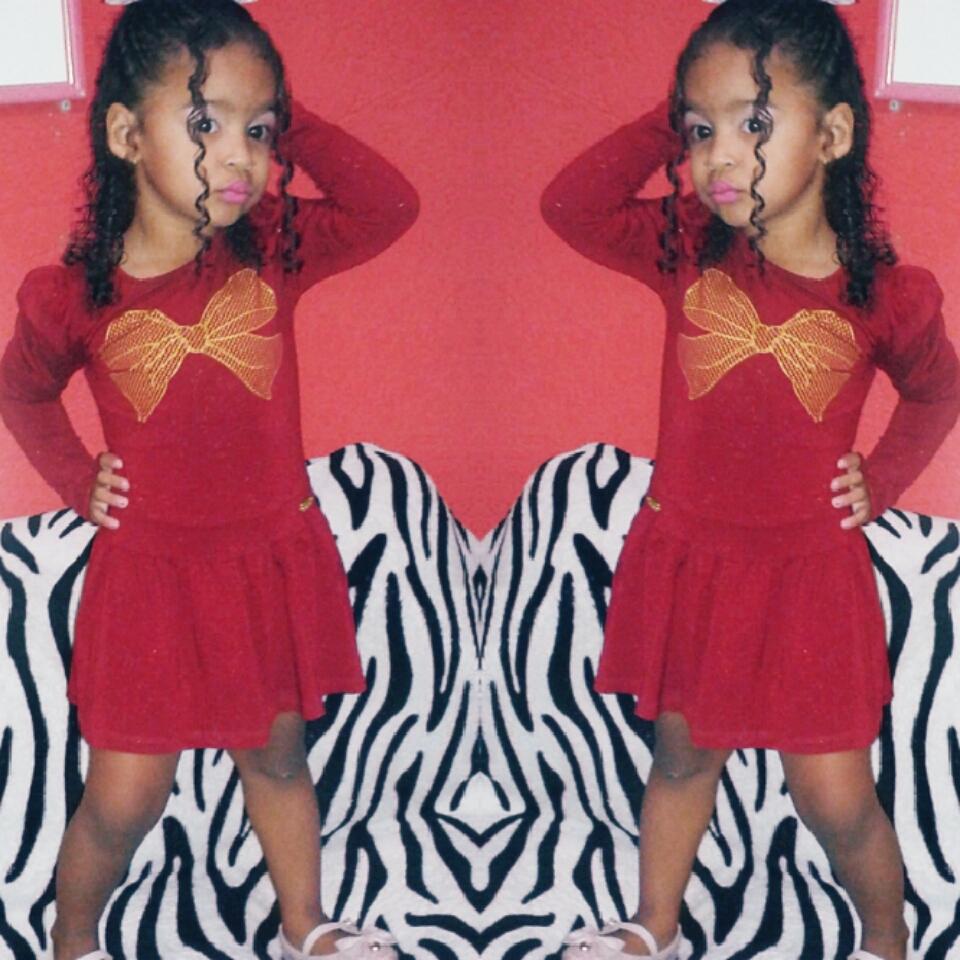 kauaneprincesa1's tweet photo. #model #topmodel #lindasdotwitter #linda #princesa 👑👸❤🎠📷 http://t.co/P3pTtbn1Ep