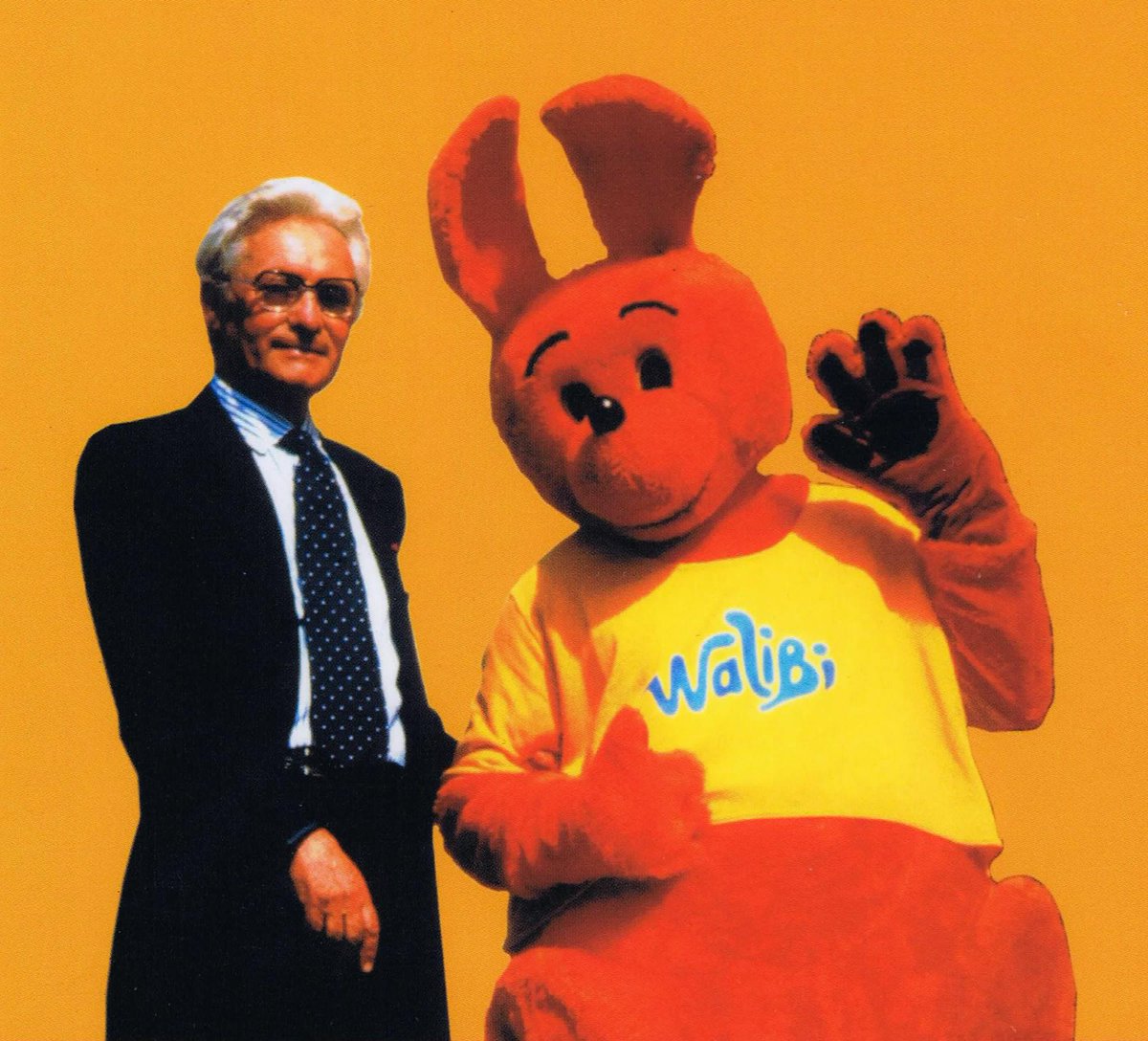 WalibiBelgium's tweet photo. Il y a 40 ans, Walibi ouvrait pour la première fois ses portes. Merci bcp au fondateur du parc, Eddy Meeùs! #walibi40 http://t.co/YlH91zB3FD