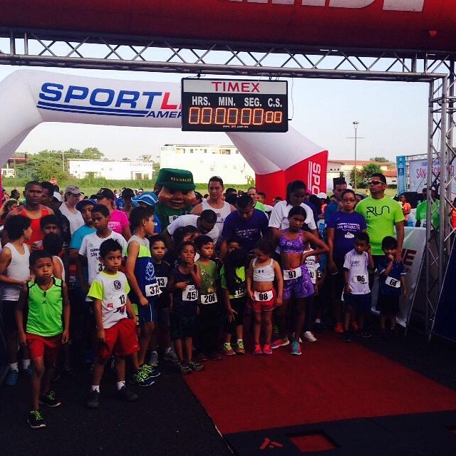 teen_sport's tweet photo. En Metromall arranca la carrera caminata San Miguelito 5k adultos y 1k niños.
#running #runningpty #PanamaCity http://t.co/RMQBluibqu