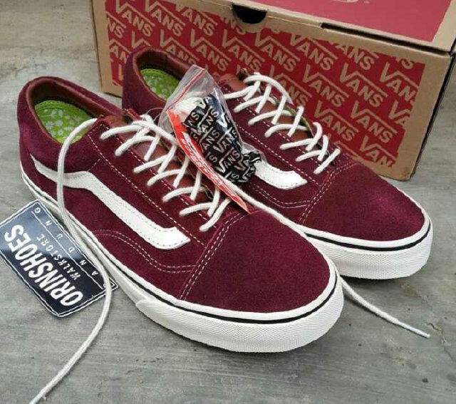 ORIENSHOES-VANS OLDSKOOL WORK FLORAL MaroonWhite. IDR:390. ORDER: WA 081283210002 BBM 24C32378 IG: aleonshop