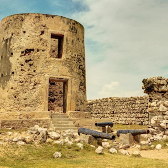 RUTAS_4WD's tweet photo. RT @MVZulia Castillo de San Carlos y torreón isla Zapara en #Zulia #caribefortificado http://t.co/EVOT4iUahr @MFotogenica @JUPUNA