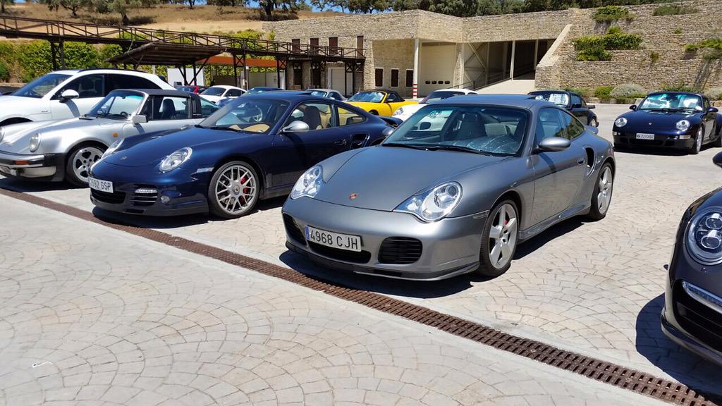 DuquesaPuerto's tweet photo. More from yesterday @ascarinet @ascarivirtual @Porsche928be @porsche @Porsche911UK @PorschePeople http://t.co/9eKXoftKdG
