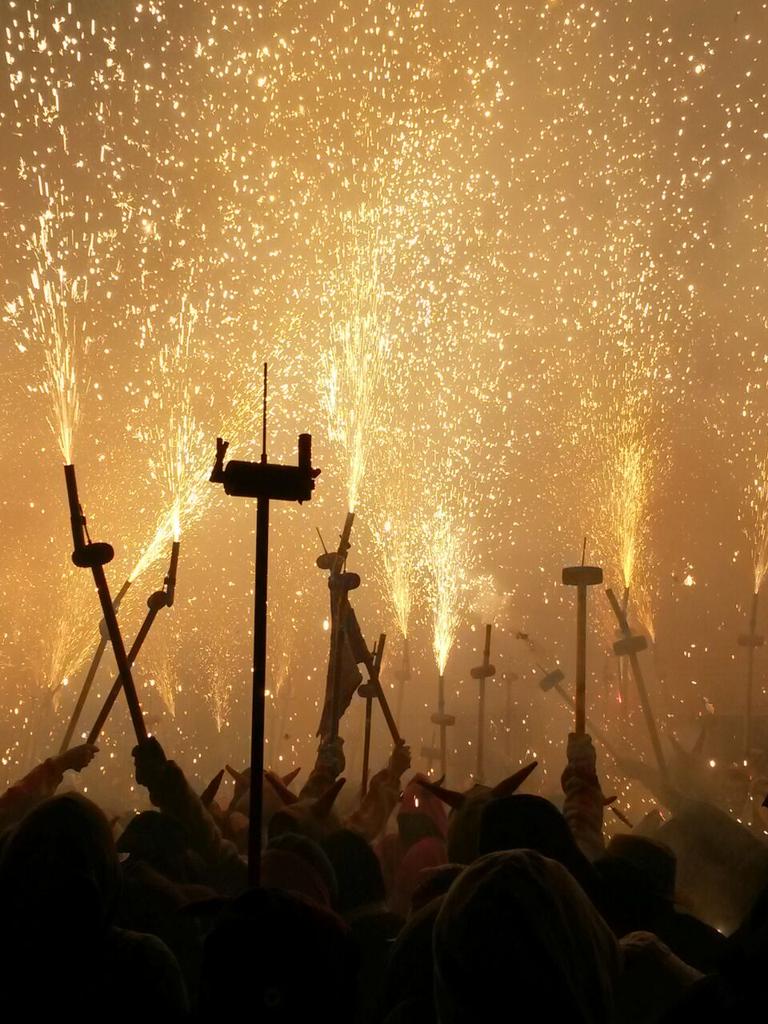 Ahir va ser una altre nit per recordar.Moltes gràcies a tothom per ser.hi i voler.ho compartir #30anysdiablesses