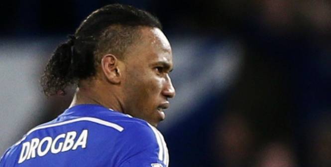 lequipe's tweet photo. Didier Drogba : l'Inde doute, Chicago attend, Montréal espère et le Qatar sonde http://t.co/QEnwdhUlZq http://t.co/Y4nH1n8UwR