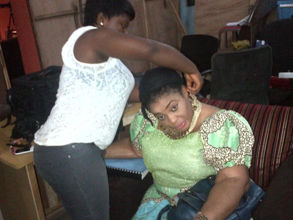 TvOjoro's tweet photo. Meet Chinyere nwabueze on the set of MAMA ADA http://t.co/C1JDsBkWn5