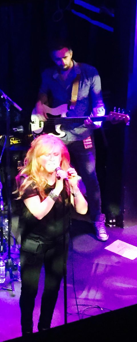 BarnabyRed's tweet photo. Brilliant gig @caroldecker #jazzcafe #T'Pau http://t.co/0L69uYyZzV
