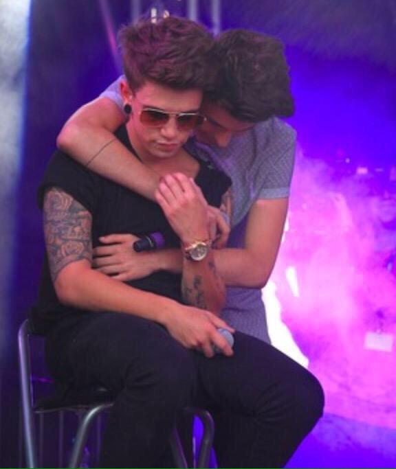 JakeSkUpdates's tweet photo. This is the cutest thing ever😪 http://t.co/Yrd9GxkkAV