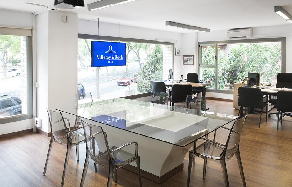 VilleroyBochES's tweet photo. ¿Os gusta la mesa bañera de nuestra nueva oficina en Barcelona? ¡Estáis invitados a conocerla! http://t.co/4Z0YNr6Ntb http://t.co/In2my8vaHI