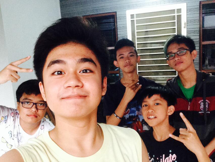 izzaarnandi's tweet photo. FB Band reunited guys!! 
kangen gak?? 😁 http://t.co/6BOKNE6pml