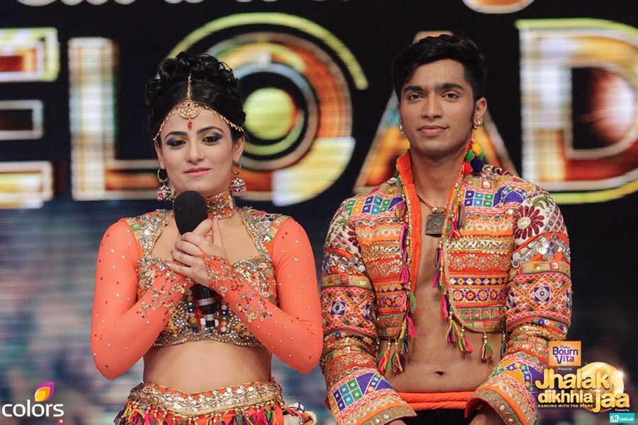 Miss_Floral's tweet photo. Best performance of #JhalakReloaded epi 5 #Radhika &amp; #Rishi 😄👏 💗 #SuperbConcept #AmazingAct 😄👌💗 #MindBlowing 💗😄👏👏👏 http://t.co/dt9cunTLRA