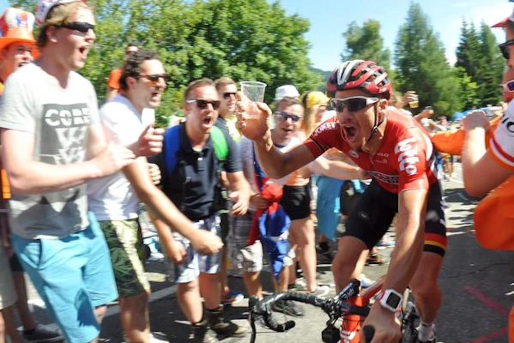 cyclingweekly's tweet photo. Adam Hansen enjoys his traditional Alpe d’Huez beer #tdf2015 |
http://t.co/Cl2hZx0VRp http://t.co/fJEbVHiMJQ