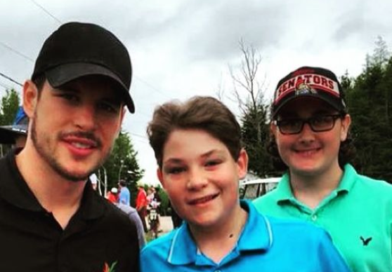 thestarhalifax's tweet photo. Most read: ‘I love Sidney Crosby:’ Sid the Kid spotting hits social media in Nova Scotia. http://t.co/AxypkP2YMR http://t.co/JiFHLp7zhq