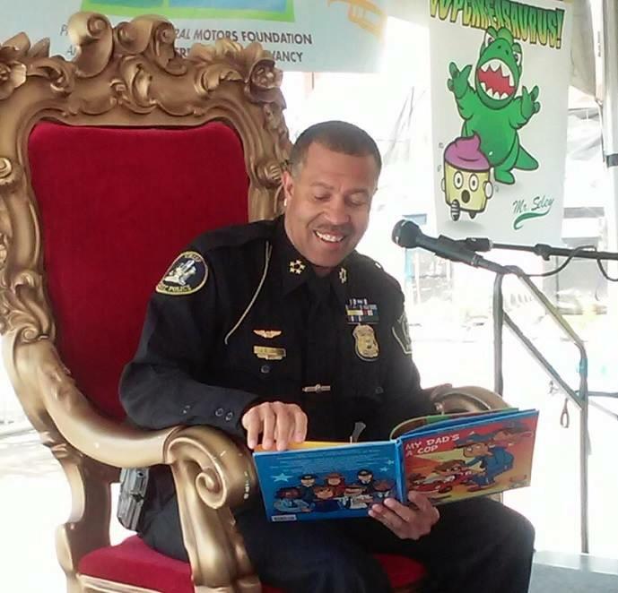 detroitpolice's tweet photo. Chief Craig at Reading and Rhythm on the Riverfront which promotes literacy to kids in SW Michigan #readingandrhythm http://t.co/qkyQM7yPfi