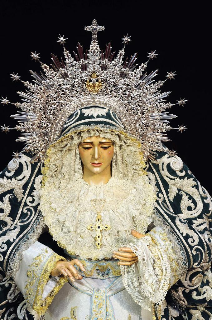 maria_materdei's tweet photo. #AmandoSevilla #LaPasionNoAcaba @webcandelaria http://t.co/3pJcjzbjnc