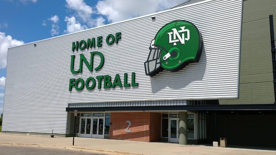 jordancanady25's tweet photo. All I ever asked was keep it EIGHT more than 92 with me.. 💯 Proud to say I've committed to UND. #8thcommit #NoFlyZone http://t.co/RwJssym9wg