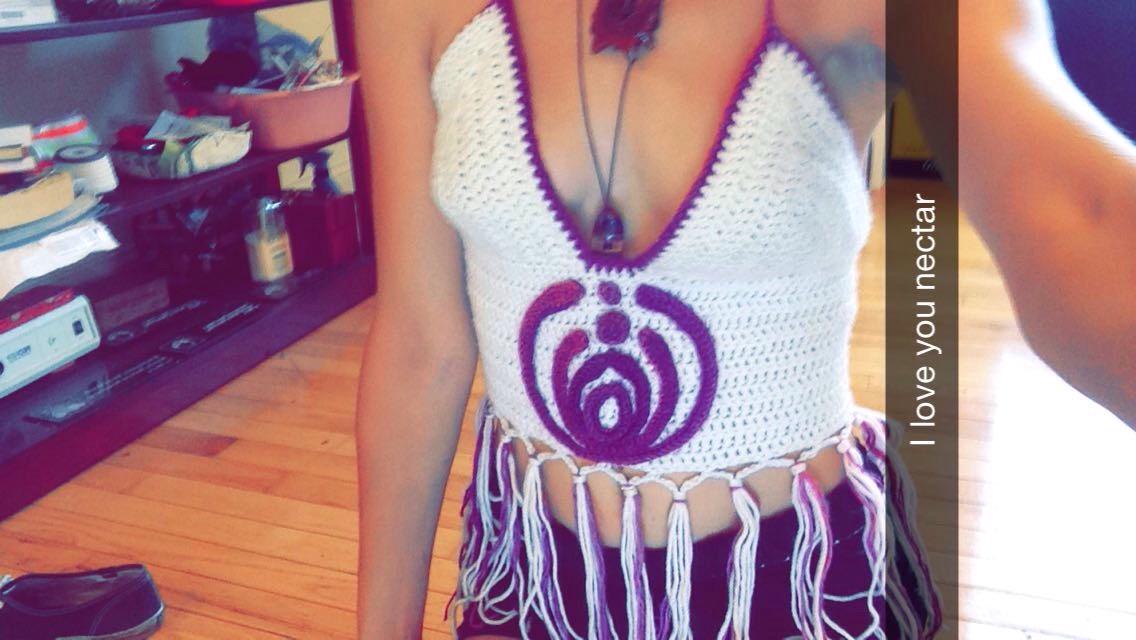 DevonBonner's tweet photo. Loving my custom nectar crochet top @bassnectar http://t.co/gPbmJJgXbO
