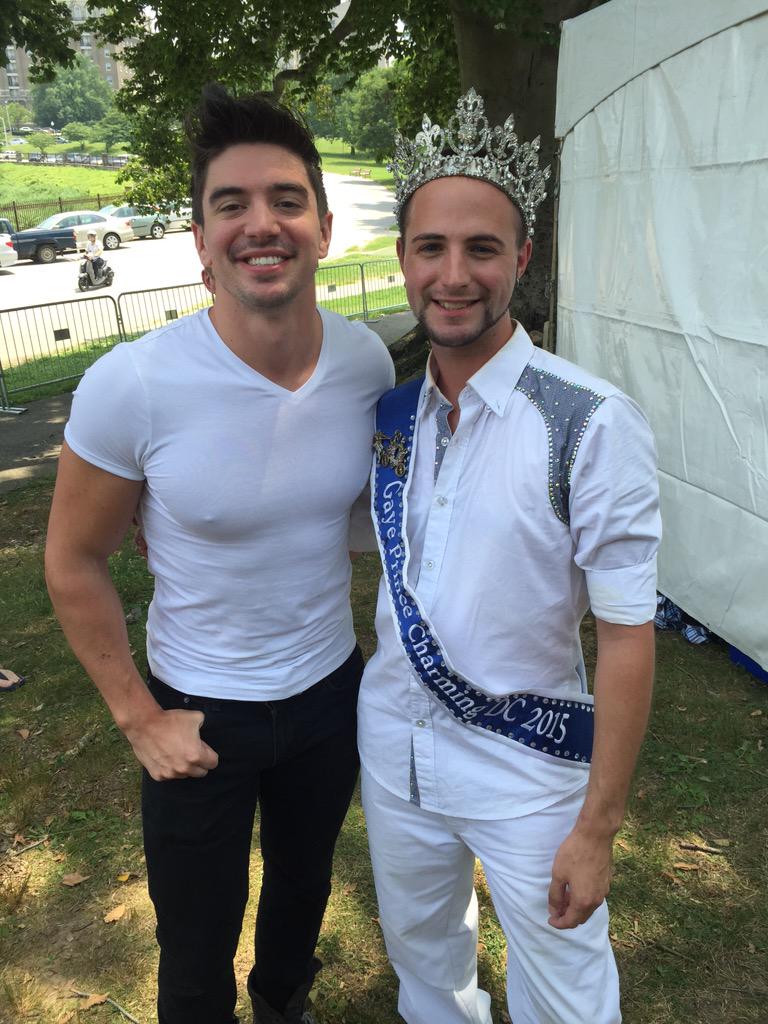 @SteveGrandMusic thank you so much for coming to say hi! It meant so much!!