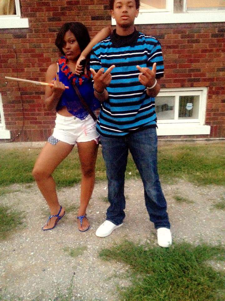 igoby_jay_jay's tweet photo. Me in my Lil cuzzin coolin http://t.co/w1fwLU5Bvr