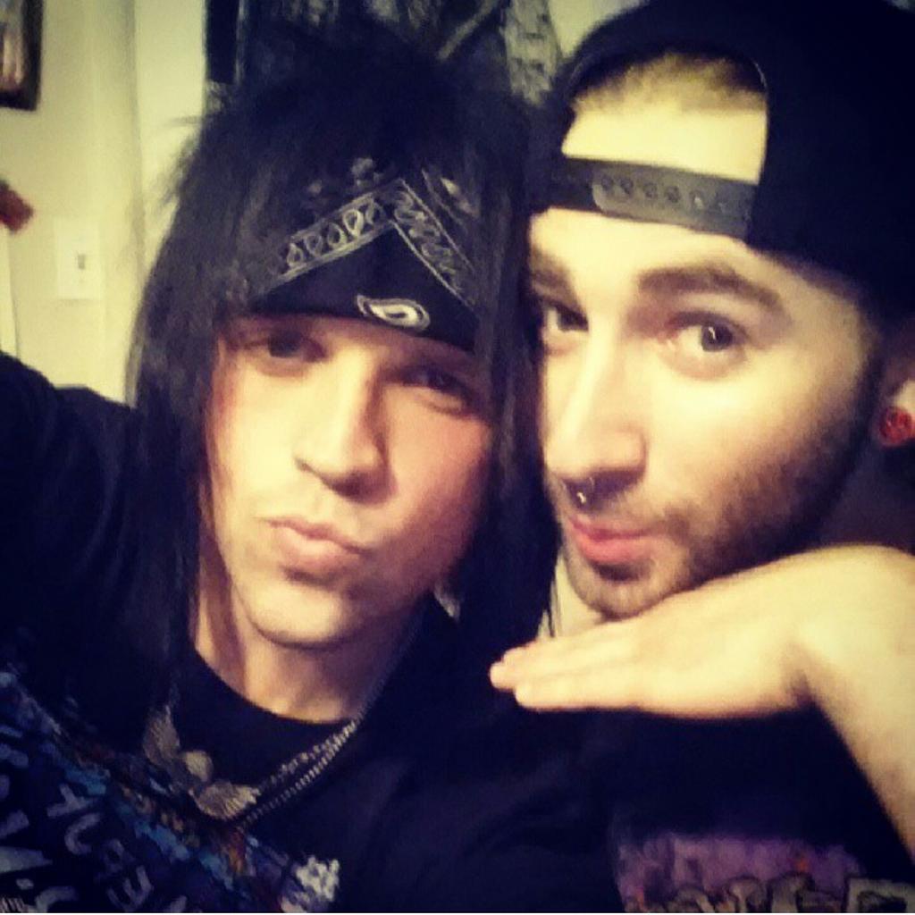 AshesOfOurSins's tweet photo. Our sexy, duck-facing rhythm section. #ashesofoursins #bluesteel http://t.co/vBcz2yiFUA