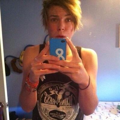 Ashton Irwin Mirror Selfies