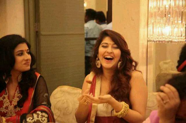 yoona_yoong530's tweet photo. #offscren #beautifull #JodhaBegum #Sonarika Miss u a lot #BarbieDoll @ZeeTV @ZeeTVJodhaAkbar @RajatTokasEdits βΉ http://t.co/Op033WKU8O