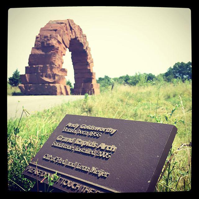 Happy birthday to artist Andy Goldsworthy, born on this day in 1956! Goldsworthy works wit 