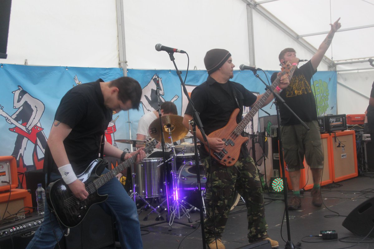 ashfordcreate's tweet photo. Some head-banging action is happening in the @righttrackmusic stage with @BlackenTheName #rockon http://t.co/3mFyxIqOKl