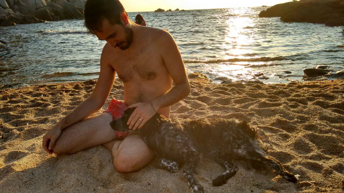 incuva's tweet image. Making friends in Sardegna :D #gamedevbreak