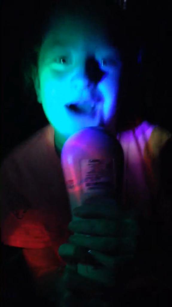 BeatsPerMimiOrg's tweet photo. @taylorswift13 was missed but that didn't stop Mimi from shaking it off in her room w/her own light show! http://t.co/sw8XYMa5xe
