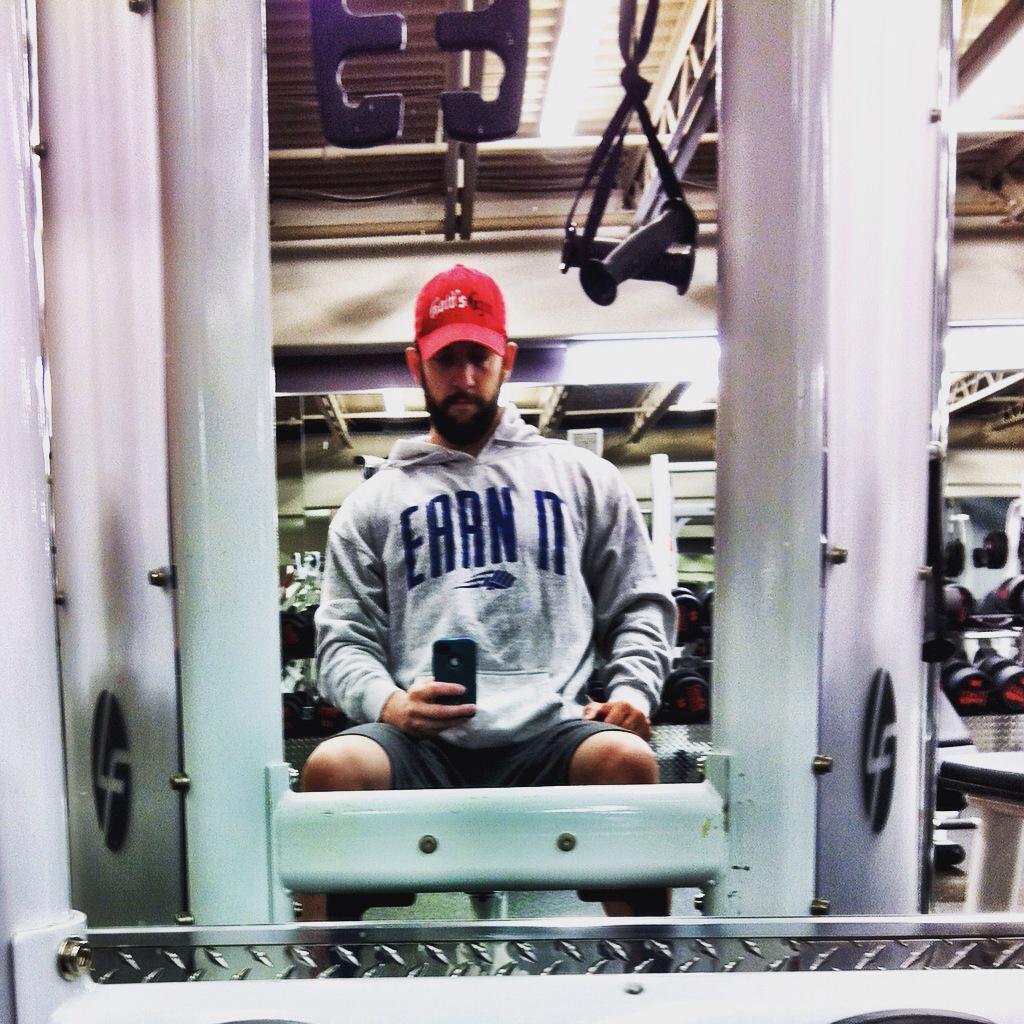 NewScott's tweet photo. Sporting that @JohnCena gear. #cenatraining #earnit #JohnCena #inthegym #newscott http://t.co/BpyXKafKoD