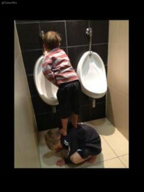 TuiterHits's tweet photo. Los amigos de verdad, siempre están cuando los necesitas http://t.co/ERUohJwb7Z