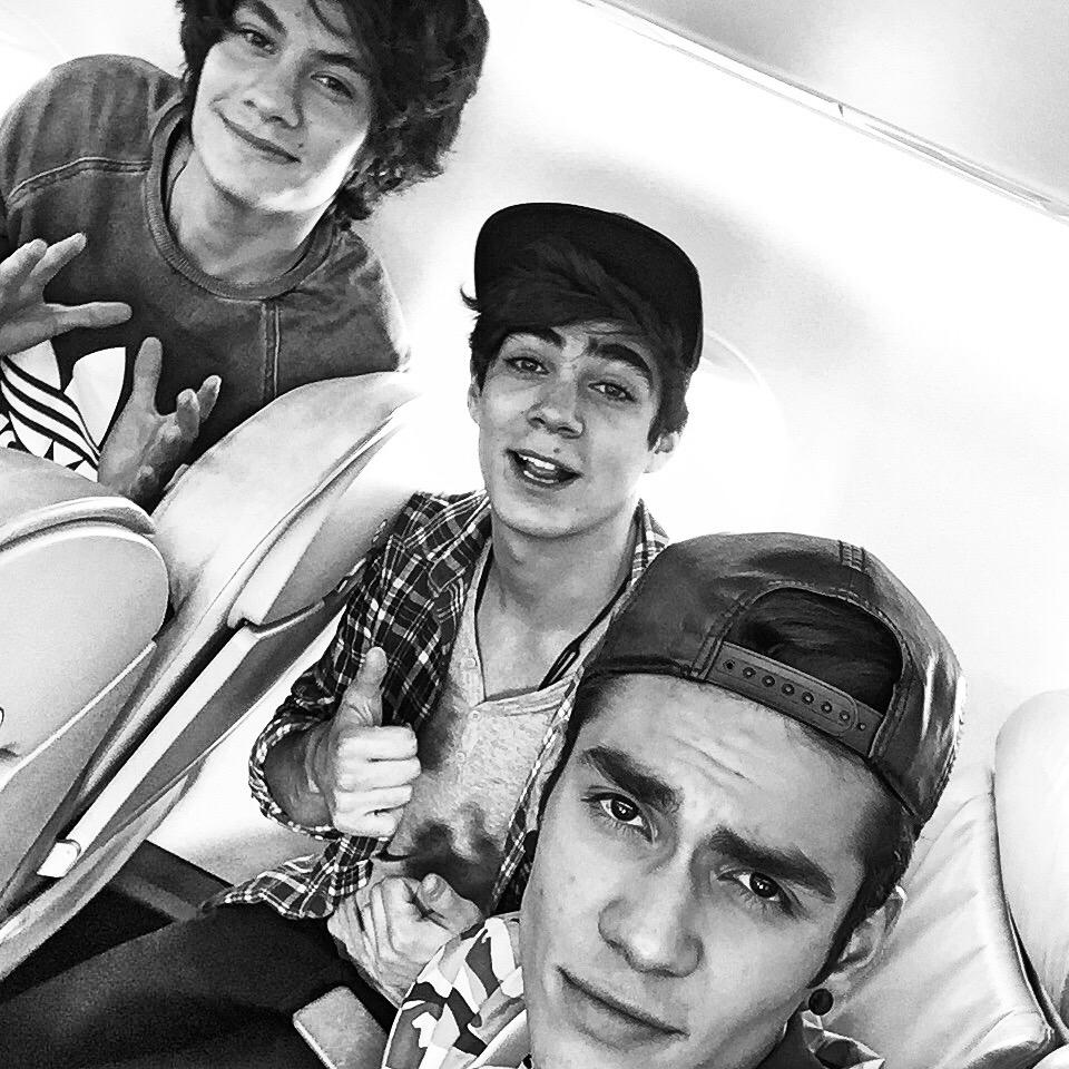 CD9's tweet image. ✈️ instagram.com/p/5mjoVMEBxM/