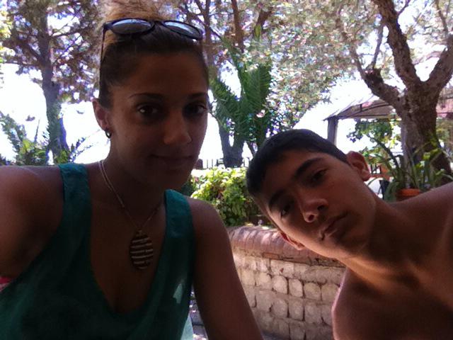 david_icnacio44's tweet photo. Con @AlbaDuarte_4 en el almorojuelo 😘😂😀 http://t.co/hrFdFGCQ40