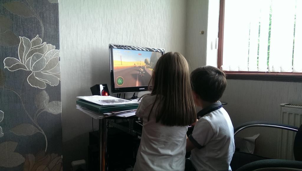 MakBeno's tweet photo. @milkyteastudios the kids love it John. http://t.co/B9UUNQXMSi