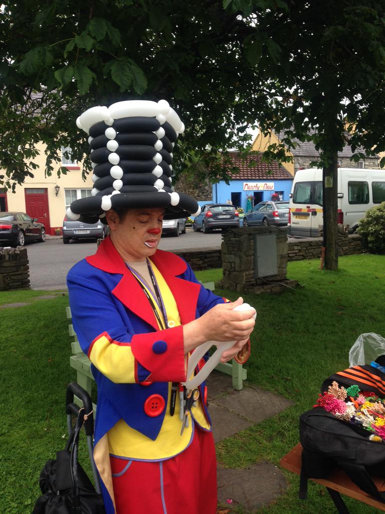 We had the pet show, bonnie baby &amp; kenny the clown in the tent this morning #sneem