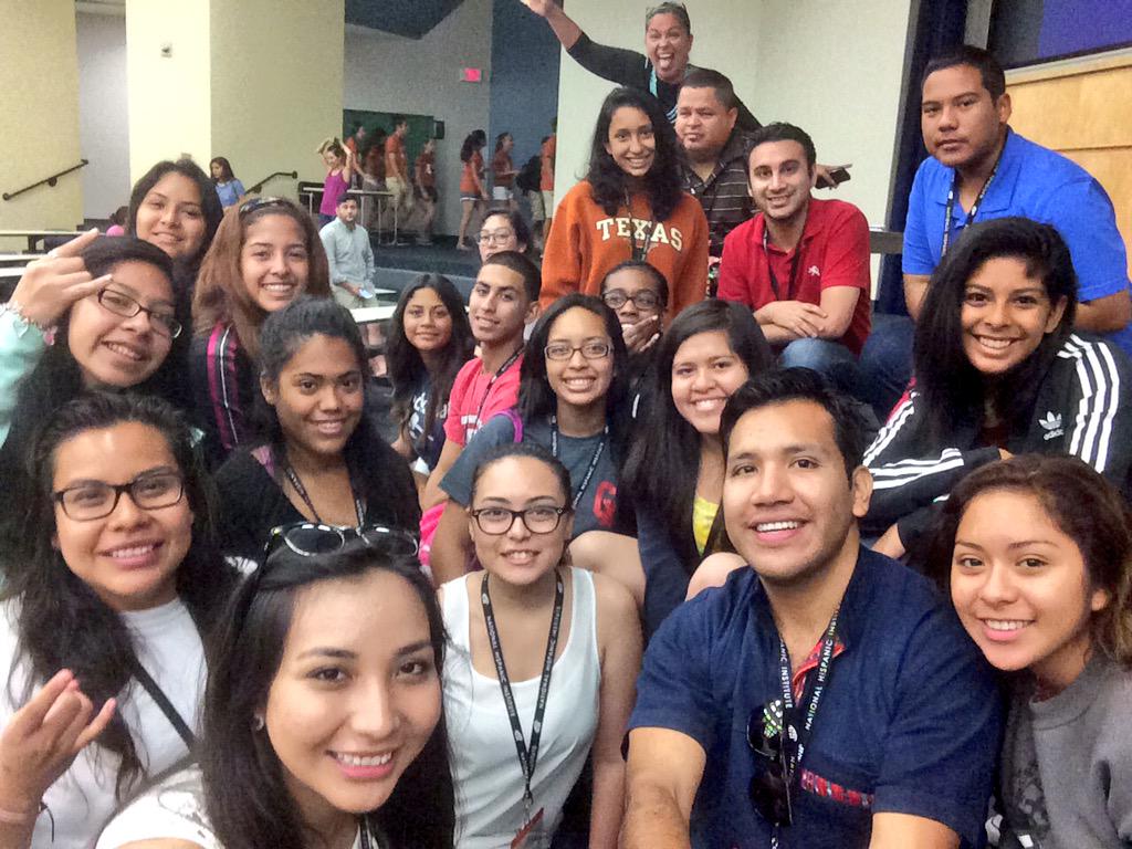 HoustonNHI's tweet photo. Closing ceremony selfie! #2015AMBGD #nhihouston http://t.co/I6uZz8YrGe