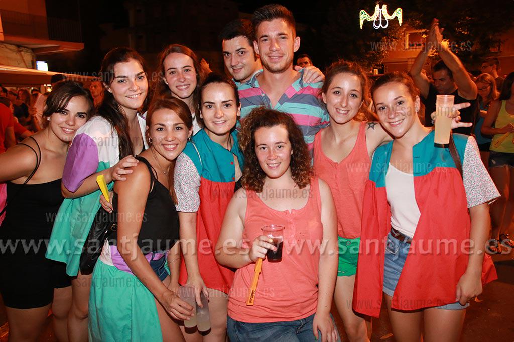 achepeache's tweet photo. Saaant Jaumeeeee!!!!,@PaulaValero92 @jennyondara @Anaiis96 @LourdesMut #Lluis #Canyares http://t.co/ilc2z1VyhY